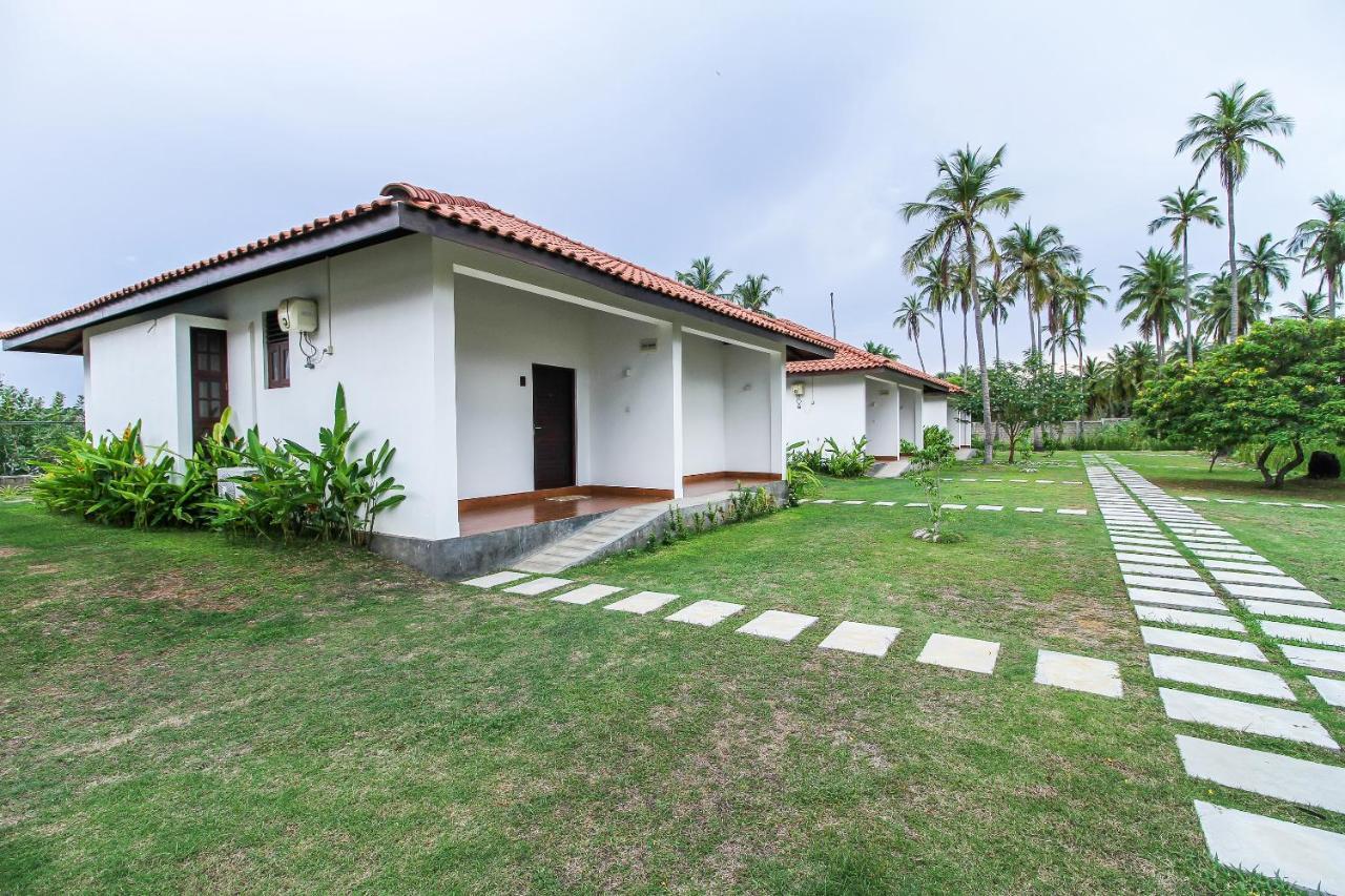 Capital Wind Kalpitiya "Wind Beach" Exterior photo